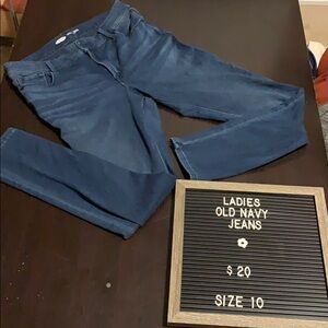 Ladies Old Navy skinny jeans